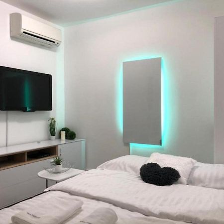 류블랴나 Modern Center Studio Under The Castle - Free Parking 아파트 외부 사진